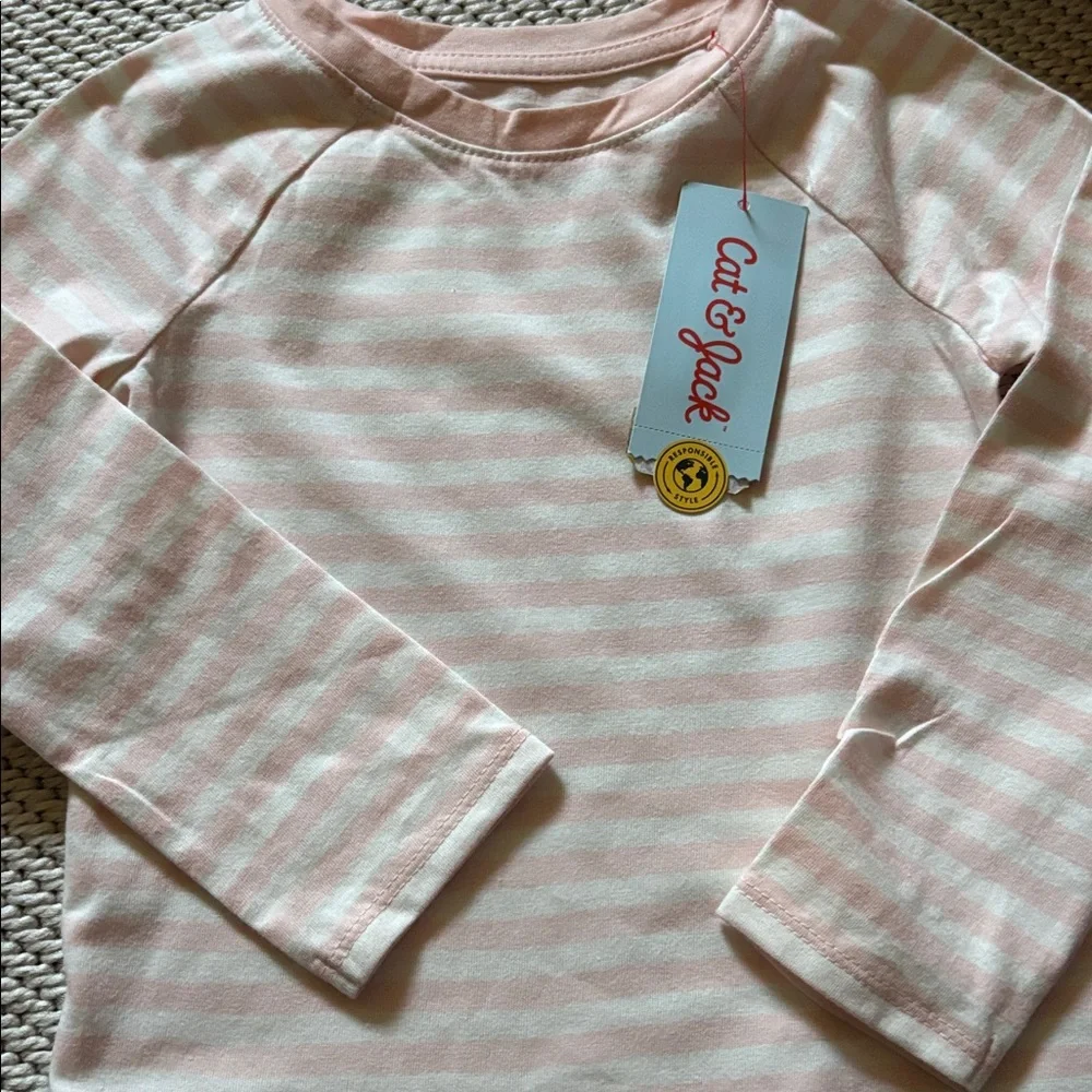 Shirt toddler girls new size 3T 60% cotton 40% polyester Cat &Jack